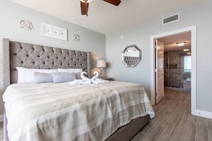 4 bedrooms, iron/ironing board, internet, bed sheets