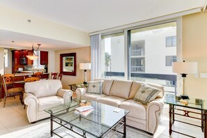 TV, stereo - Full Beach View 2 BR Condo (Longboat Key)