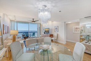 Dining - Full Beach View 2 Bedroom Condo (Longboat Key)