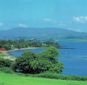 Beach nearby - Mulroe Cove - House (Dunbeacon,)