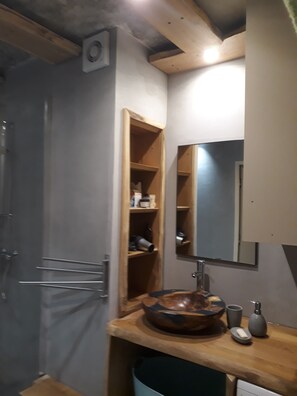 Shower, hair dryer, towels, soap - Appartement Seignosse Océan (seignosse)