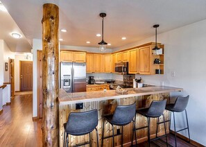 Condo, 2 Bedrooms, Mountain View | Private kitchen | Coffee/tea maker