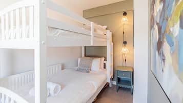 2 bedrooms, iron/ironing board, travel crib, free WiFi