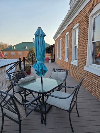 Outdoor dining. The Monet Suite is one of our four rooms.