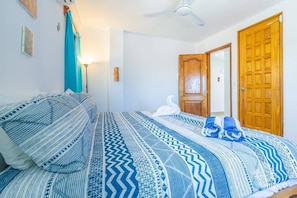 2 bedrooms, memory foam beds, WiFi, bed sheets