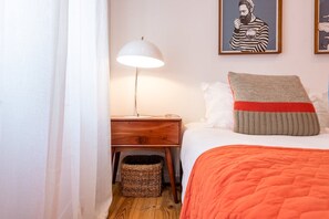2 Schlafzimmer, Schreibtisch, Bügeleisen/Bügelbrett, Internetzugang