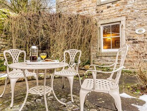 Outdoor dining - 2 bedroom accommodation in Gunnerside, near Richmond (Gunnerside, near Richmond)