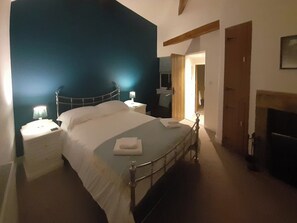 2 bedrooms, free WiFi, bed sheets - 2 bedroom accommodation in Carleton, near Skipton (Carleton, near Skipton)