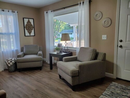 102 E home Ave. · ✪ Rodney's Cute and Charming Trenton home ✪