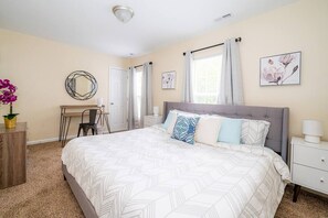 4 bedrooms, desk, iron/ironing board, WiFi