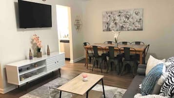 Een televisie, Netflix en streamingdiensten