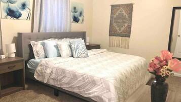 4 camere, una scrivania, ferro/asse da stiro, Wi-Fi