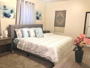 4 camere, una scrivania, ferro/asse da stiro, Wi-Fi