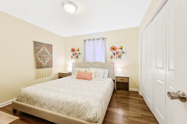 2 bedrooms, iron/ironing board, WiFi, bed sheets