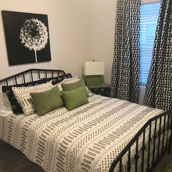 3 bedrooms, desk, iron/ironing board, travel cot