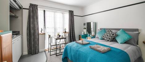 1 bedroom, iron/ironing board, travel cot, free WiFi