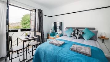 1 bedroom, iron/ironing board, travel cot, free WiFi