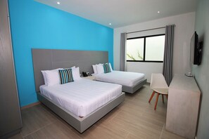 Double Suite | 獨特裝潢、書桌、遮光布/窗簾、熨斗/熨衣板