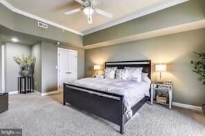 3 Schlafzimmer, Schreibtisch, Bügeleisen/Bügelbrett, kostenloses WLAN