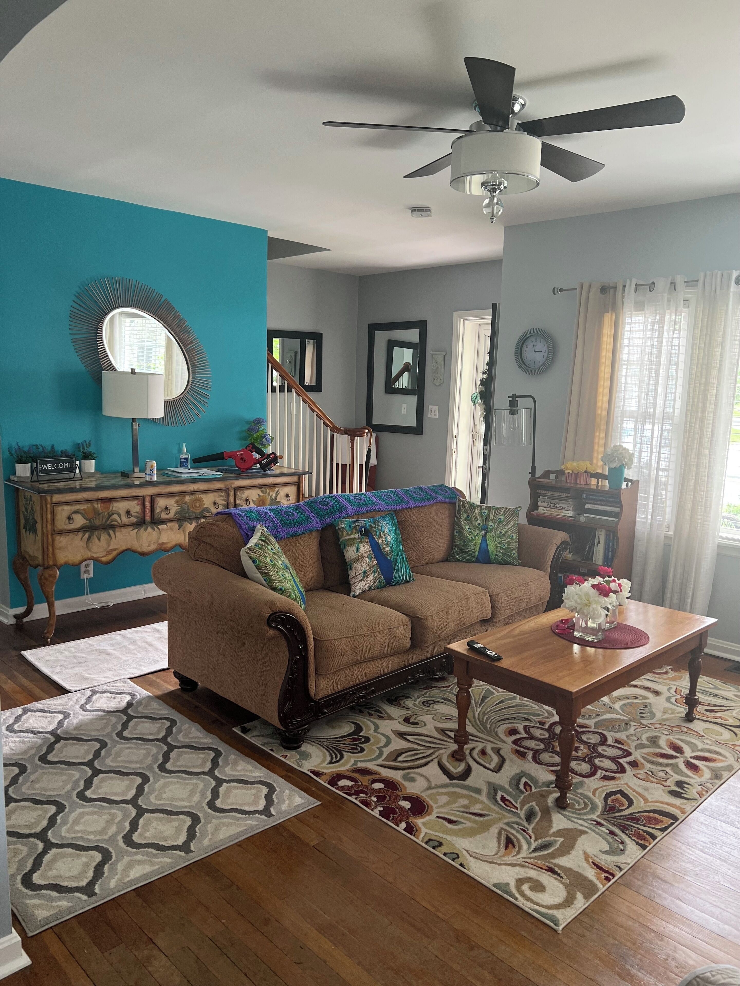 Smart TV, fireplace, DVD player, books