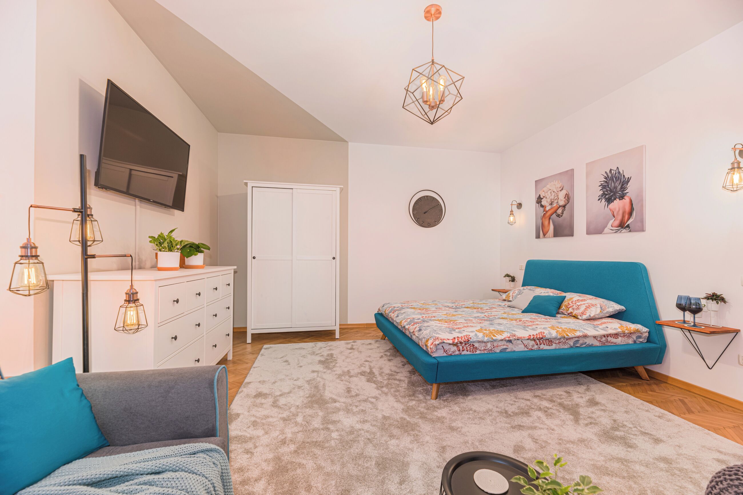 Tabla de planchar con plancha y wifi 