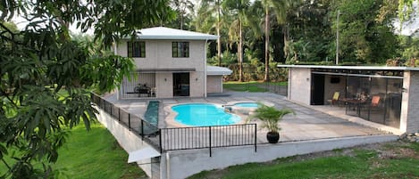 Family House | Terrace/patio