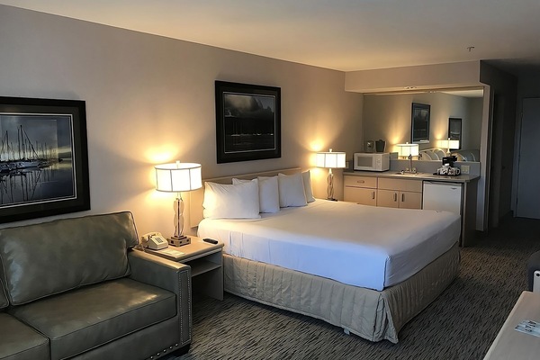 Super comfy units with 1 King bed are available now!