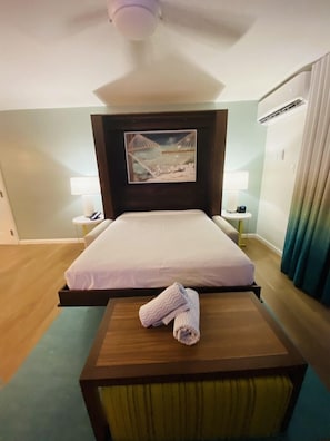 WiFi, bed sheets
