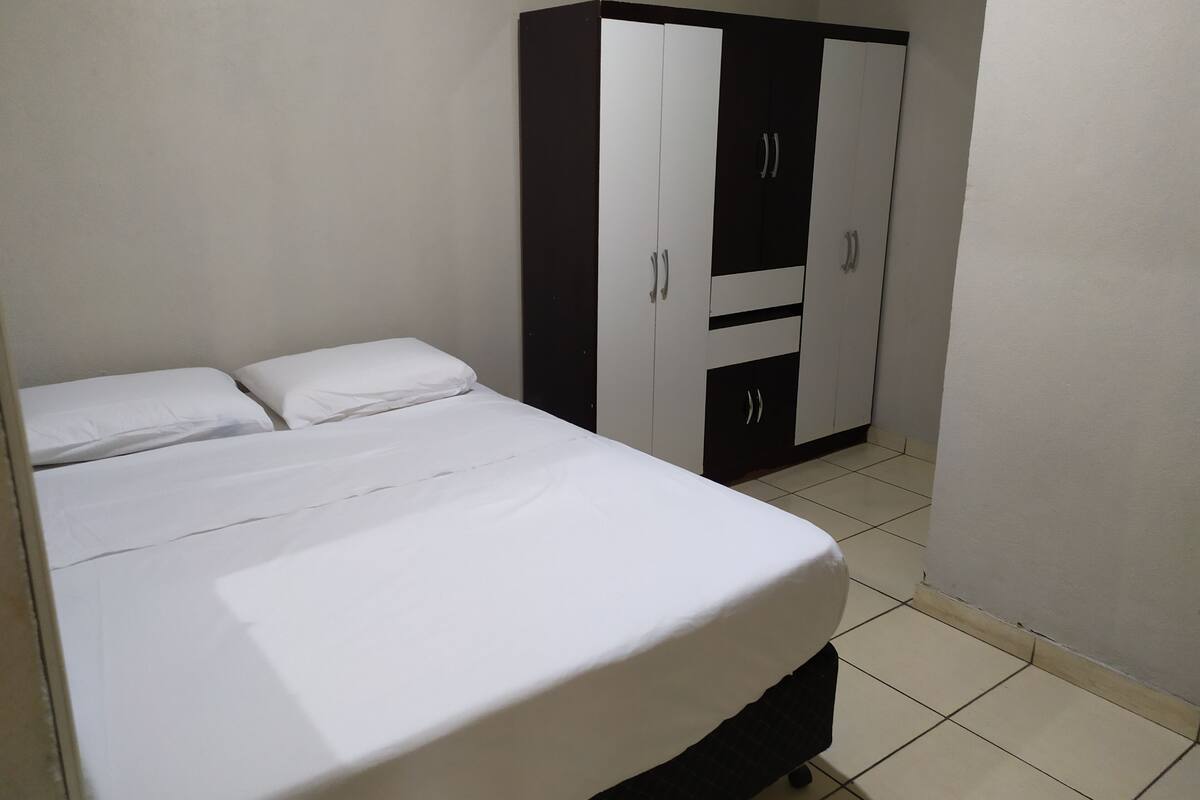 Iron/ironing board, WiFi (free), bed sheets