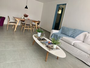 City Apartment | Living area