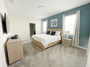 7 slaapkamers, een strijkplank/strijkijzer, reisbedje, gratis wifi