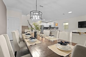 Dining - Luxury 7 Bedroom 5 bath pool Home 209 (Four Corners)