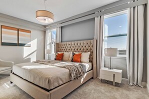 6 bedrooms, travel cot, WiFi, bed sheets