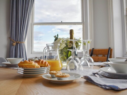3 bedroom accommodation in Littlehampton