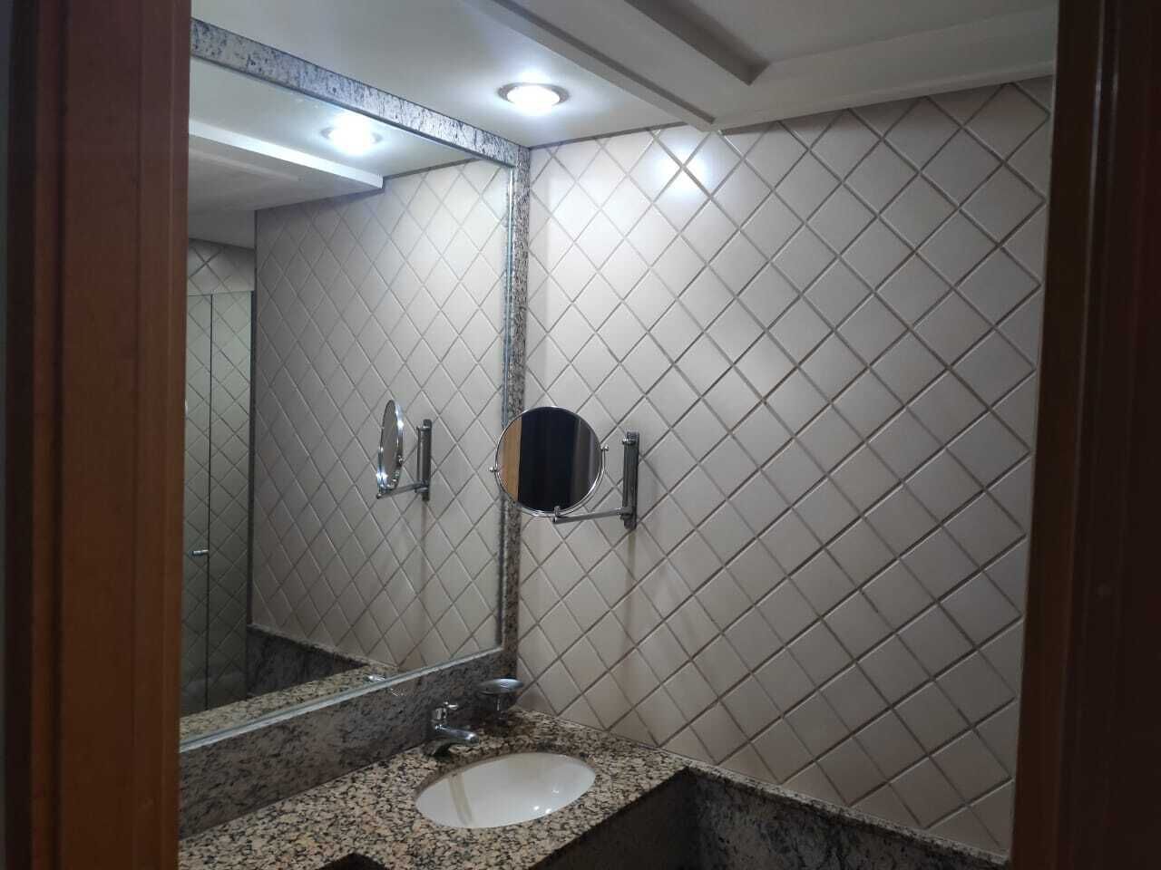 deluxe double room | bathroom | shower