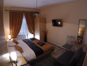 1 多间卧室、办公桌、熨斗/熨衣板、WiFi