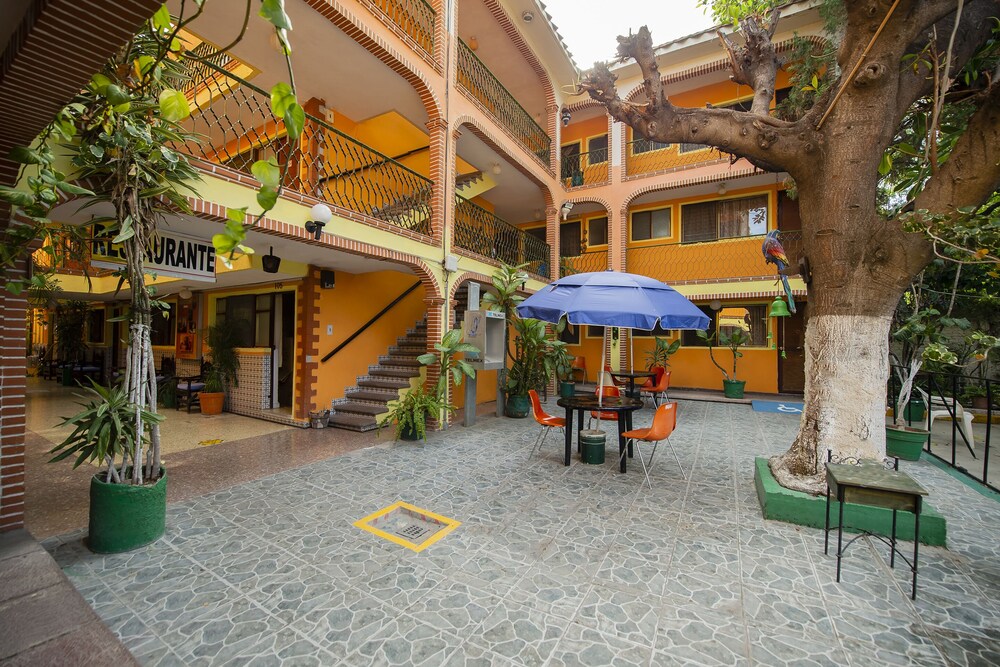 Hotel El Meson de la Luna image