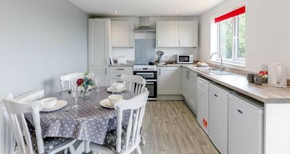 2 bedroom accommodation in Hemswell, near Market Rasen