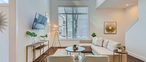 Télévision, cheminée