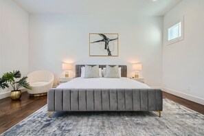 3 soverom, skrivebord, strykejern/-brett og wi-fi