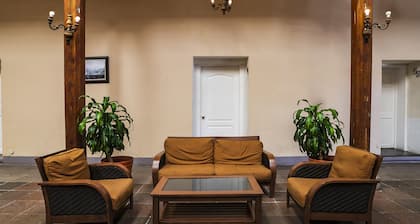 Hotel Casa Blanca