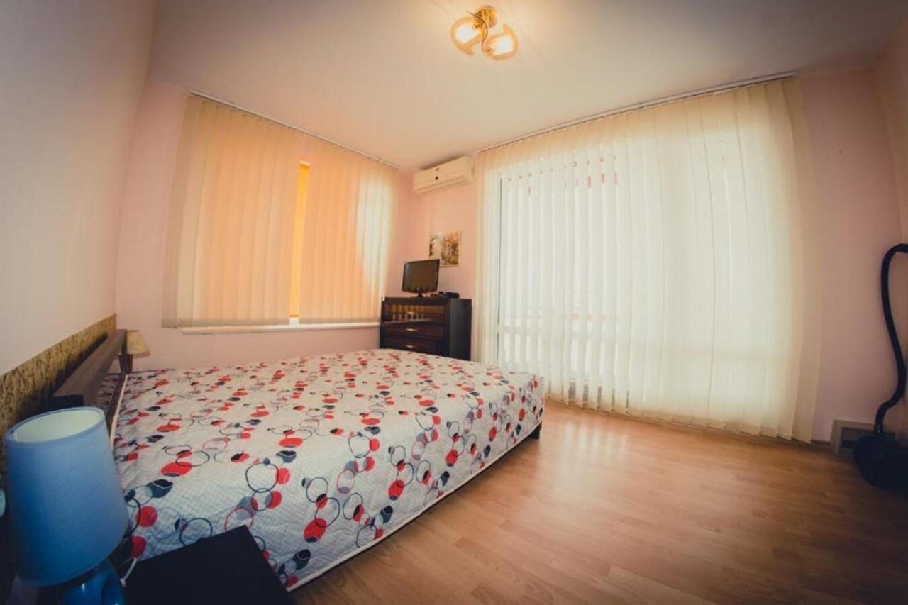 Een strijkplank/strijkijzer