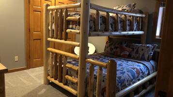 4 chambres, fer et planche Ă repasser, Wi-Fi gratuit, draps fournis