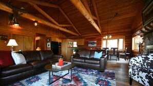 Unclassified image, 4 of 34, button - New Listing  Sleeps 8, 4 Bedroom, 3 Bath, 18 Miles to Yellowstone!! (Island Park)
