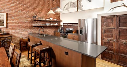 Remodeled Penthouse in the heart of Downtown Basalt, historic 1900's Building