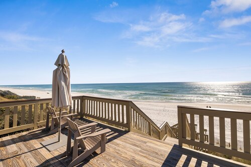 Modern Luxury Condo Across from Pearl Hotel - Stunning Gulf views Overlooking Western Green