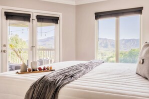 3 bedrooms, desk, iron/ironing board, travel cot