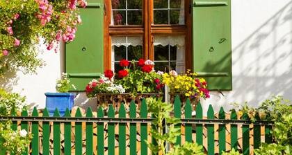 Cozy Apartment "Ferienwohnung Gschwand" with Mountain View