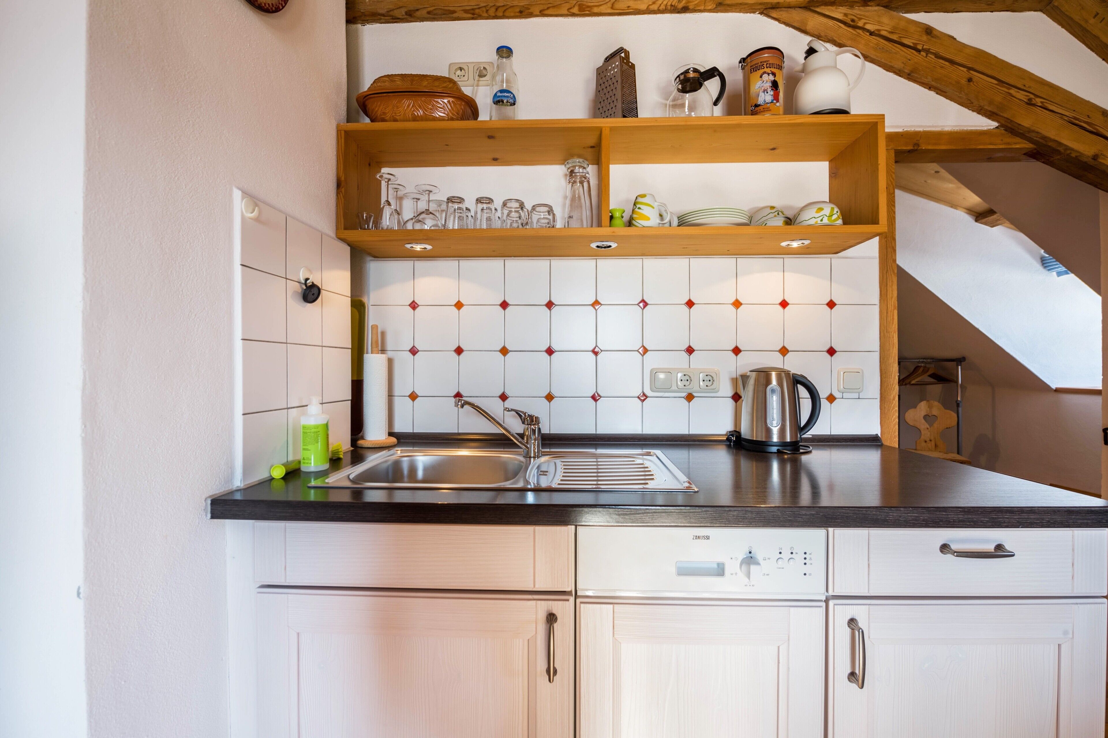 Réfrigérateur, four, plaque de cuisson, lave-vaisselle