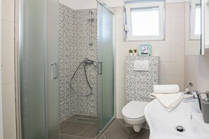 Standard Apartment, Multiple Bedrooms (Pool Apartment Bakija 2) | Bathroom - Pool Apartment Bakija 2 (Pakostane)